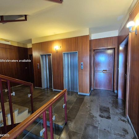 Front Beach Apartment - 3 Bedrooms Bari Bagian luar foto