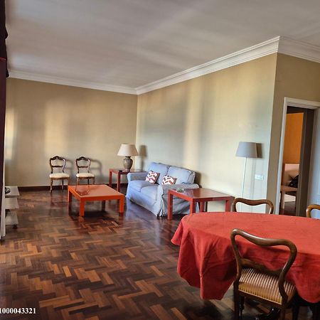 Front Beach Apartment - 3 Bedrooms Bari Bagian luar foto