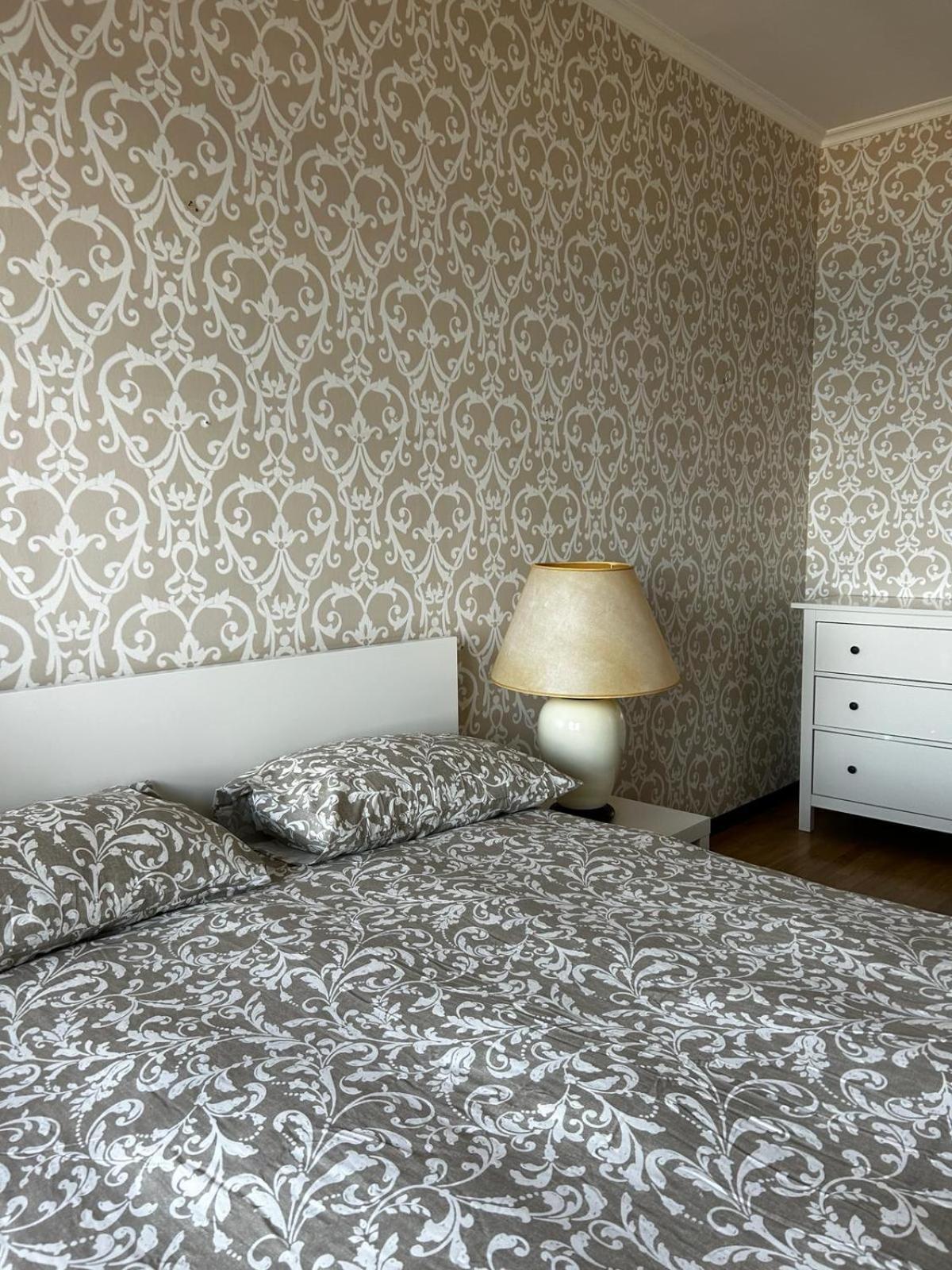 Front Beach Apartment - 3 Bedrooms Bari Bagian luar foto
