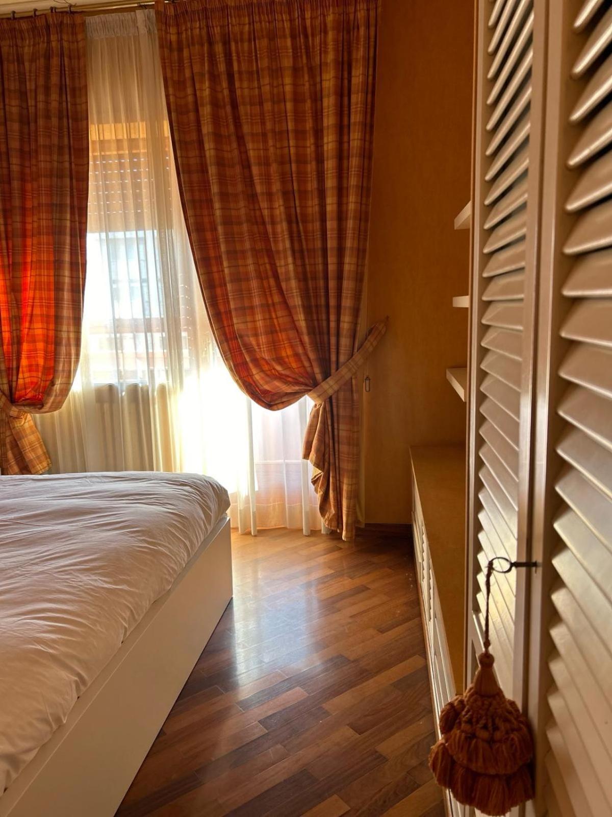 Front Beach Apartment - 3 Bedrooms Bari Bagian luar foto