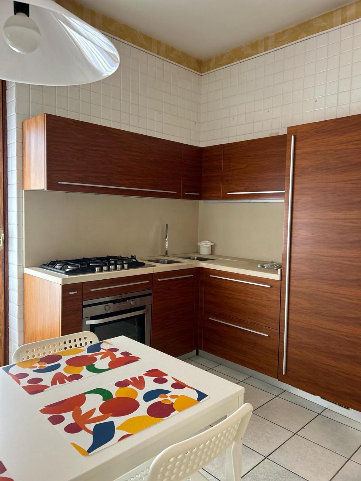 Front Beach Apartment - 3 Bedrooms Bari Bagian luar foto