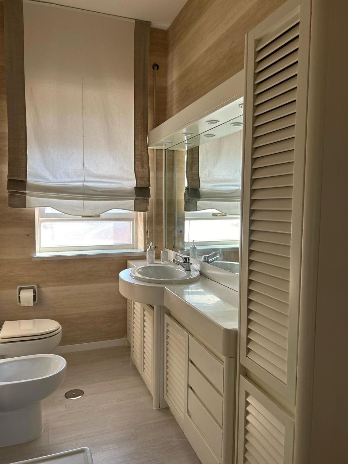 Front Beach Apartment - 3 Bedrooms Bari Bagian luar foto
