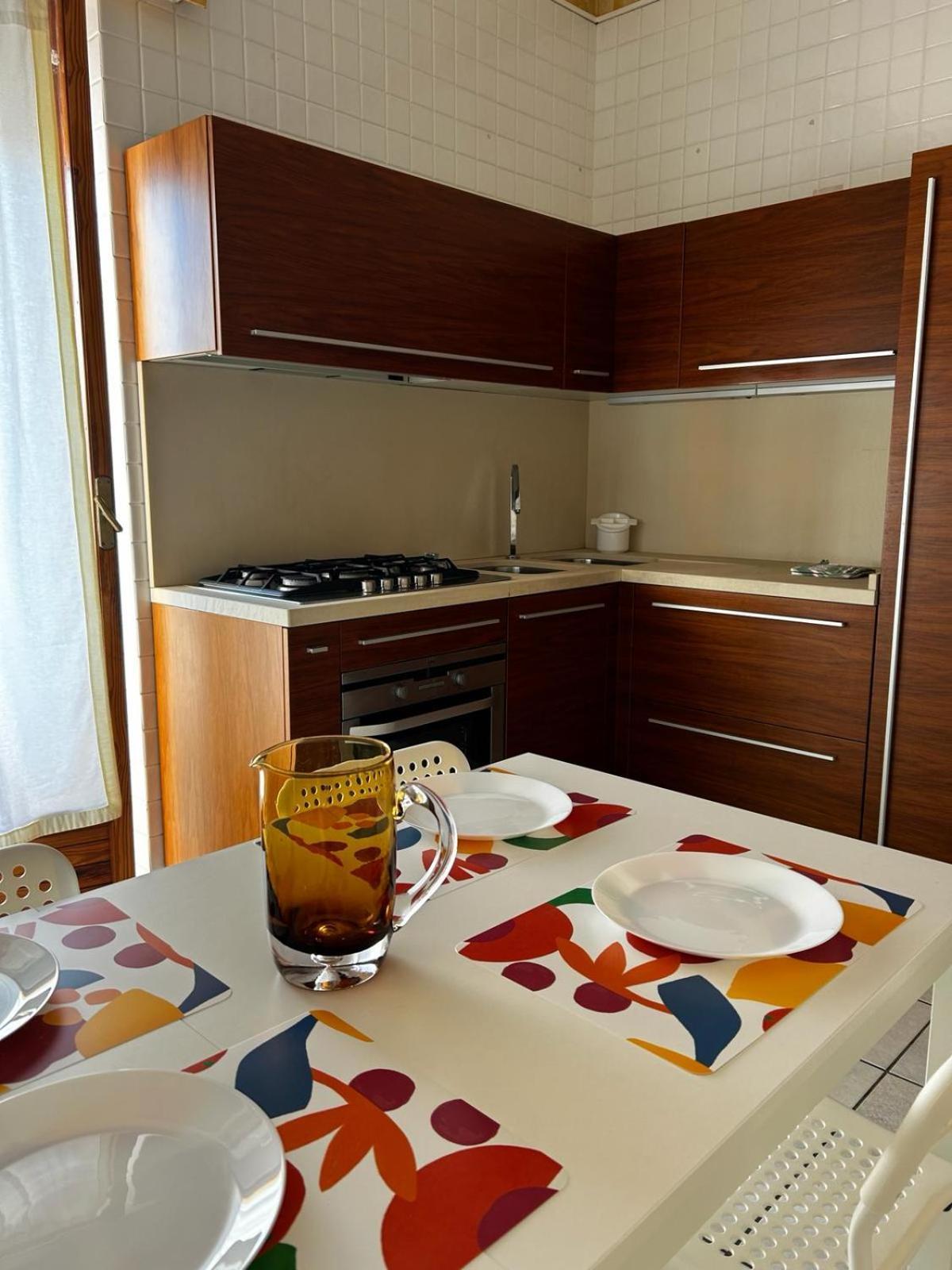 Front Beach Apartment - 3 Bedrooms Bari Bagian luar foto