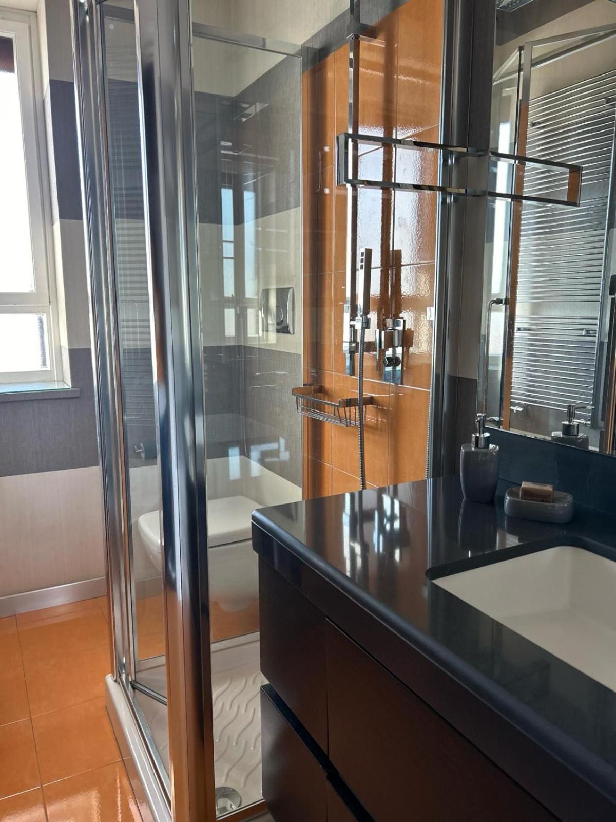 Front Beach Apartment - 3 Bedrooms Bari Bagian luar foto