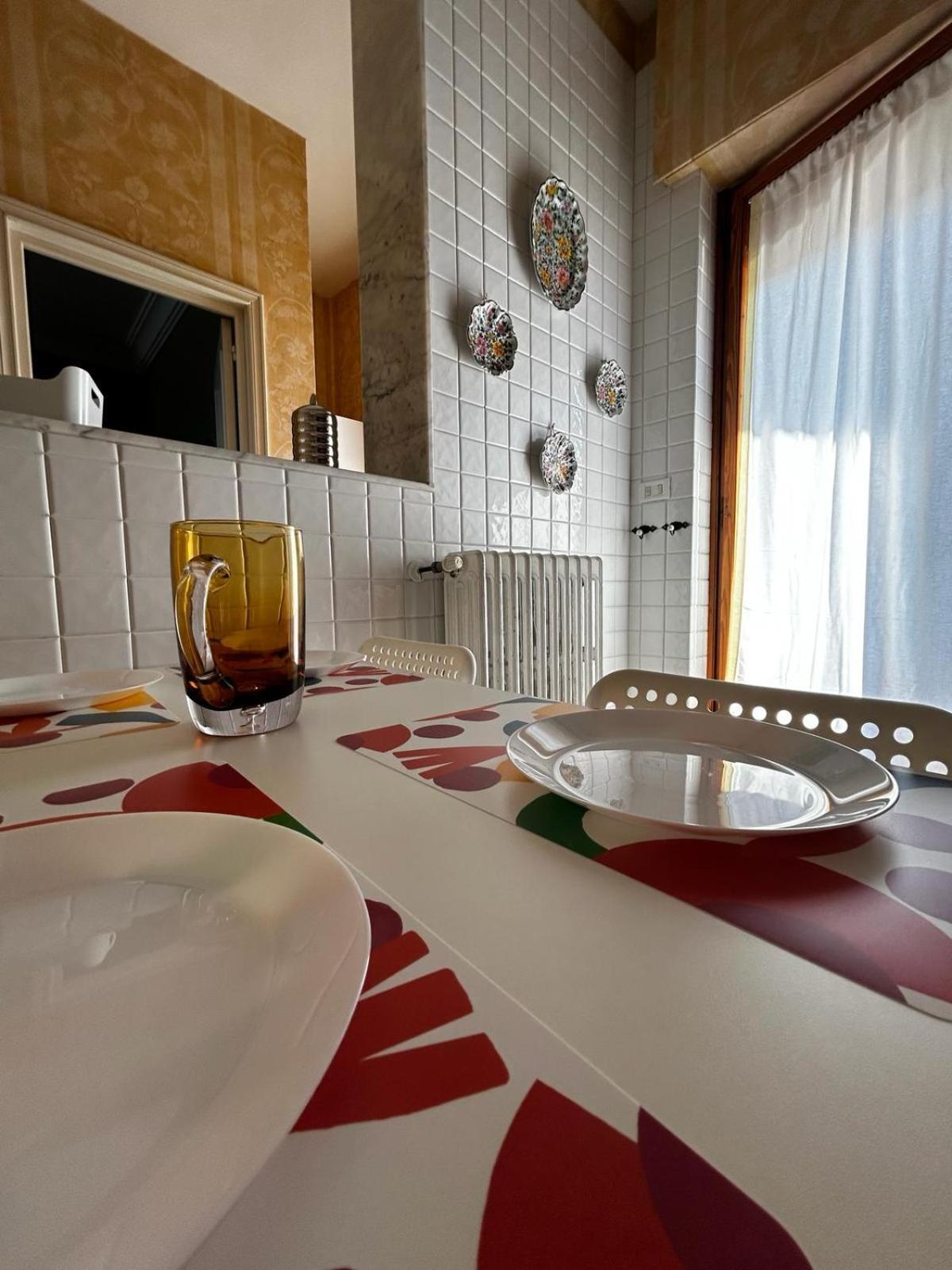 Front Beach Apartment - 3 Bedrooms Bari Bagian luar foto