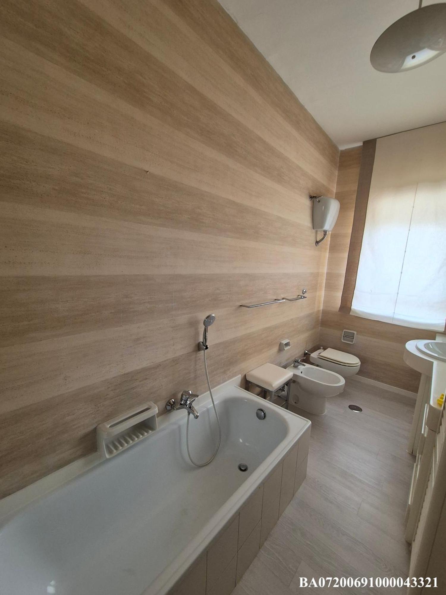 Front Beach Apartment - 3 Bedrooms Bari Bagian luar foto