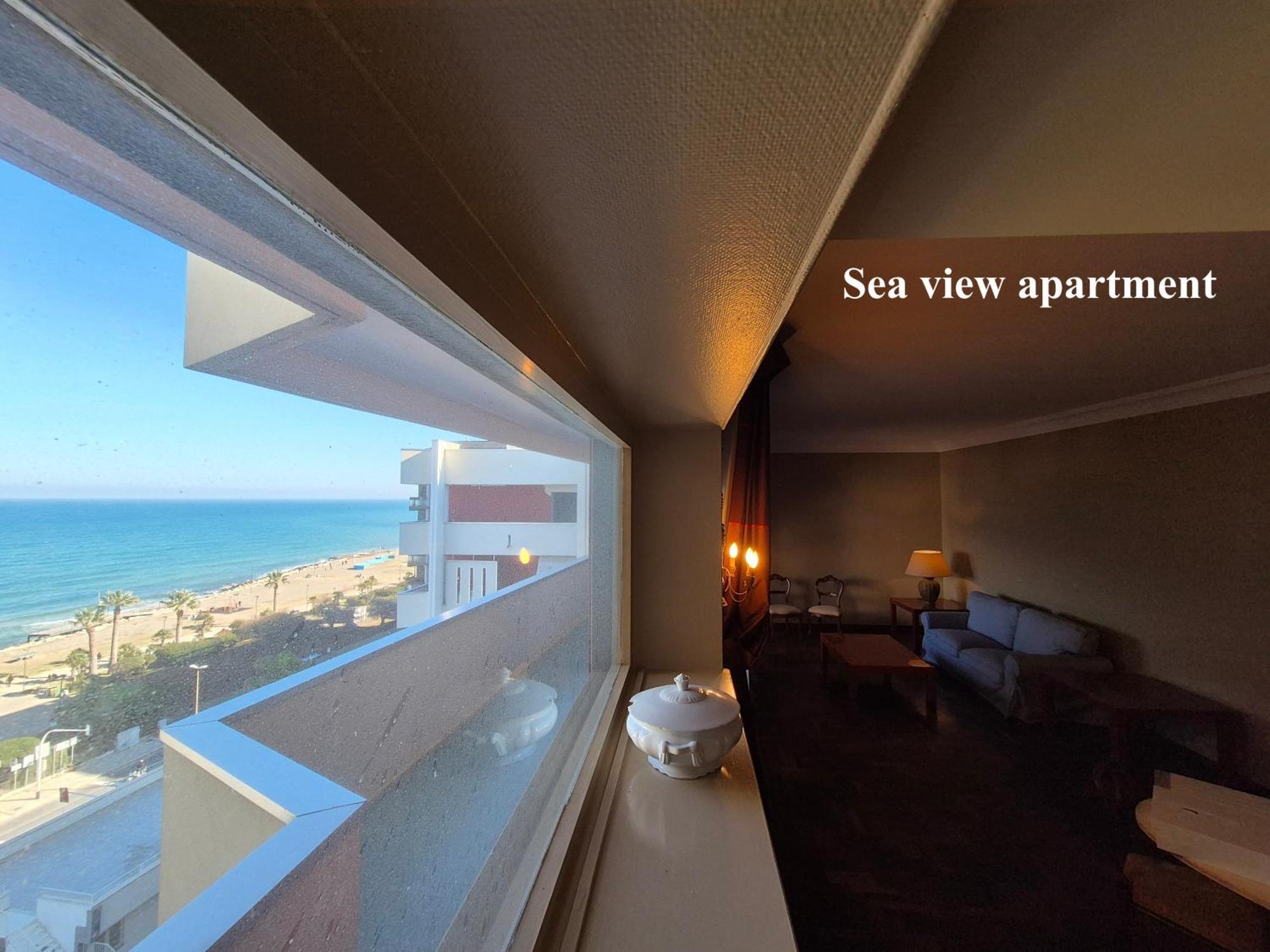 Front Beach Apartment - 3 Bedrooms Bari Bagian luar foto